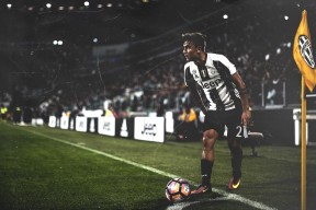 开云体育开云-南非逆转取胜，球迷狂欢，南非队战绩